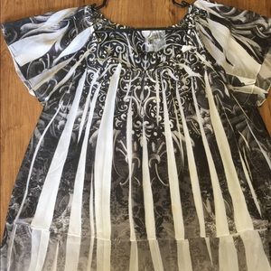 Flowy short sleeve blouse